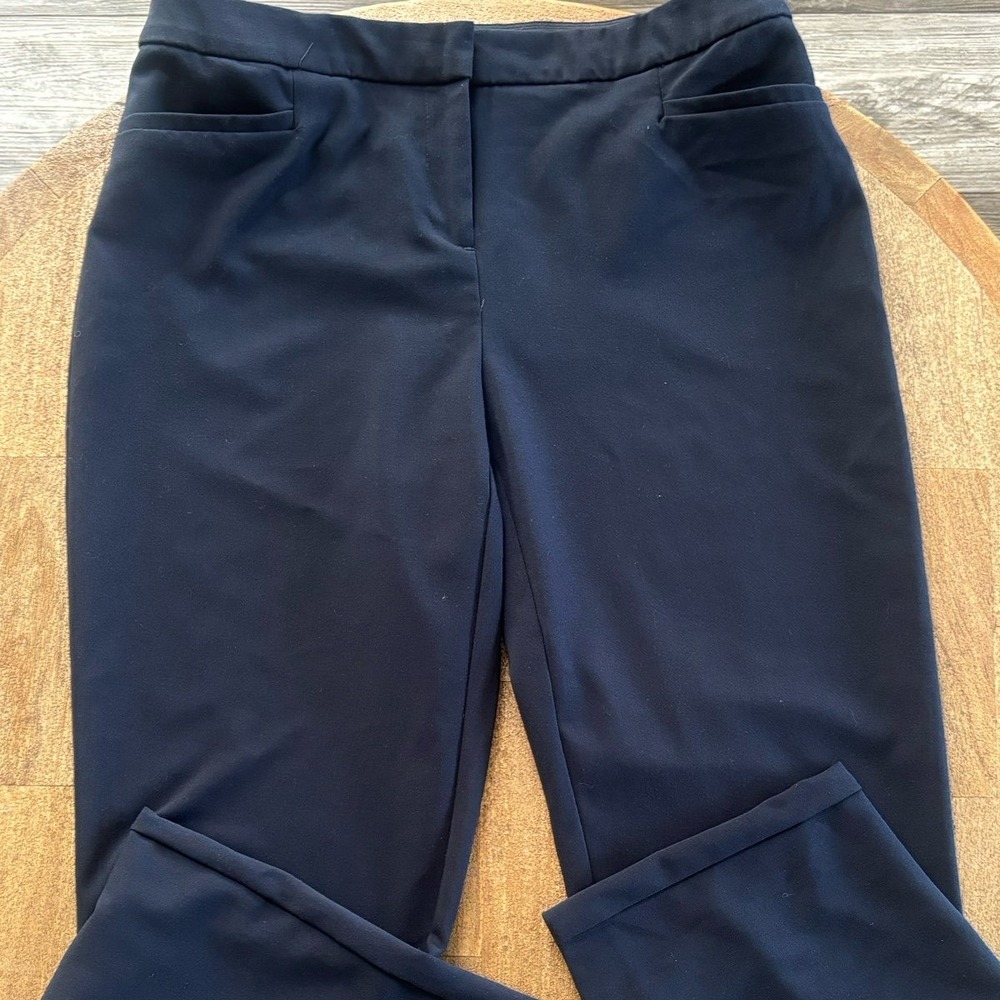 Alfani navy pants with an elastic waist and front zipper and eye hook's size 8